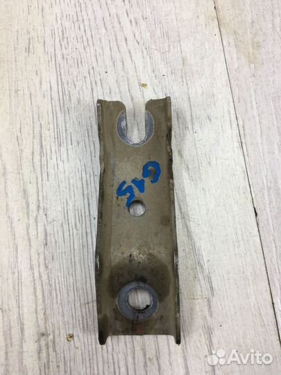 Кронштейн опора крепления кпп коробки передач Niss