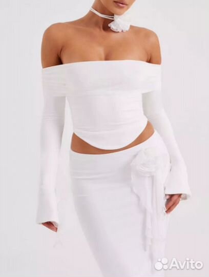 Летний костюм с юбкой