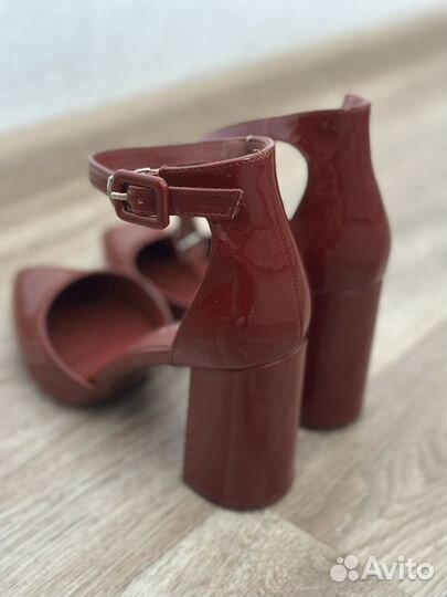Туфли бордовые устойчивый каблук 38