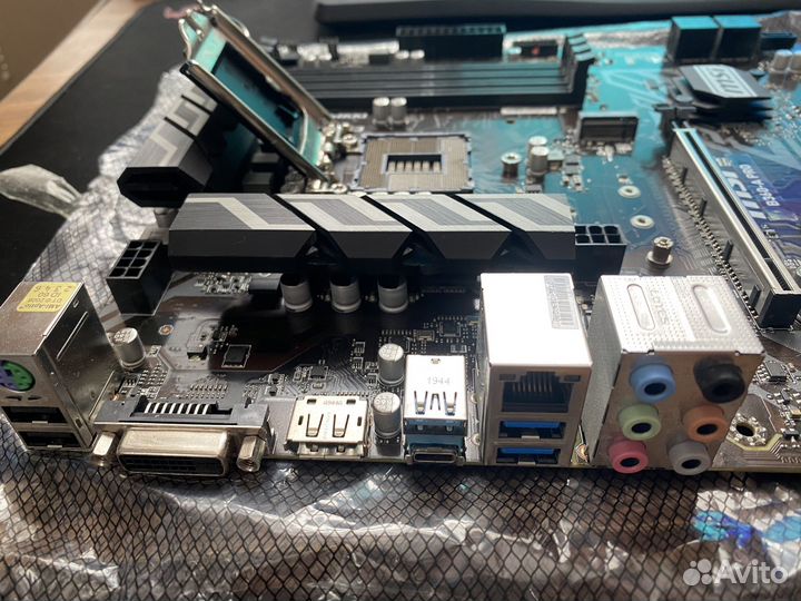 Материнская плата 1151 v2 b360 Msi