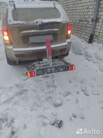 Перевозка на фаркоп для трёх велосипедов