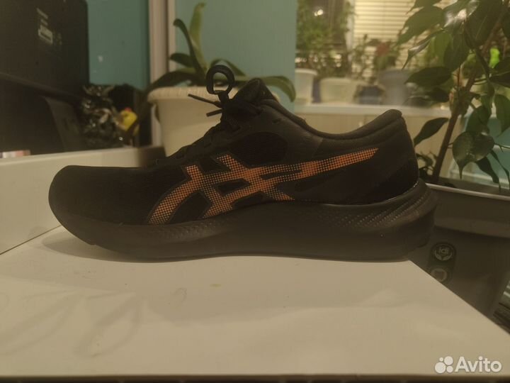 Беговые кроссовки Asics размер(38)