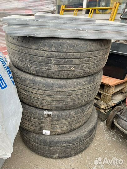 Bridgestone Dueler H/L 33A 235/55 R20 102V