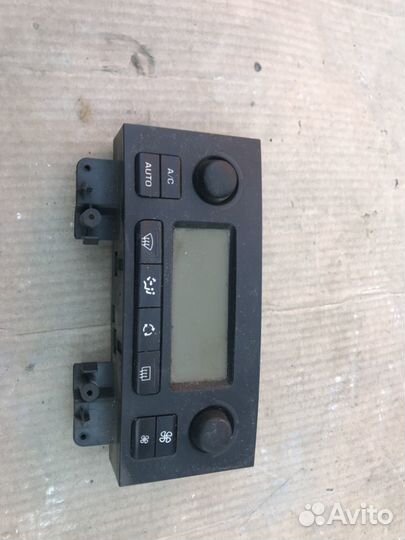 Блок управления комфортом на Ситроен с4