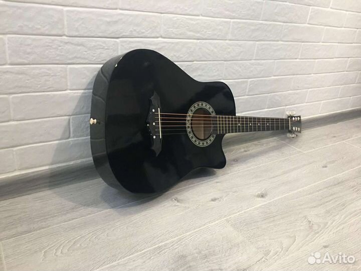 Гитара акустическая