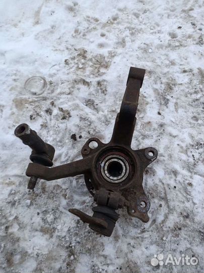 Кулак поворотный левый Chery Amulet