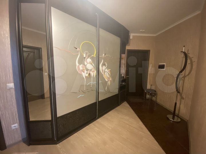 2-к. квартира, 77,4 м², 8/17 эт.