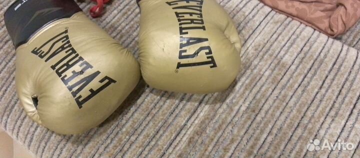 Боксерские перчатки