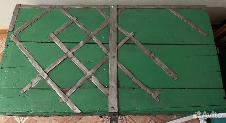 Сундук деревянный старинный