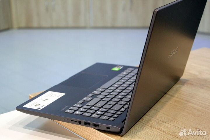 Ноутбук Asus 8потоков/Ryzen/Nvidia MX230