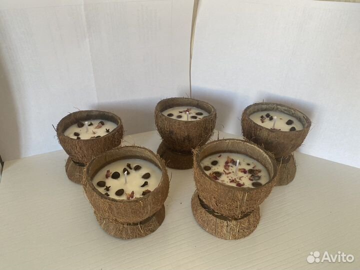 Свеча в кокосе