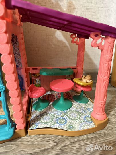 Кукольный домик с мебелью