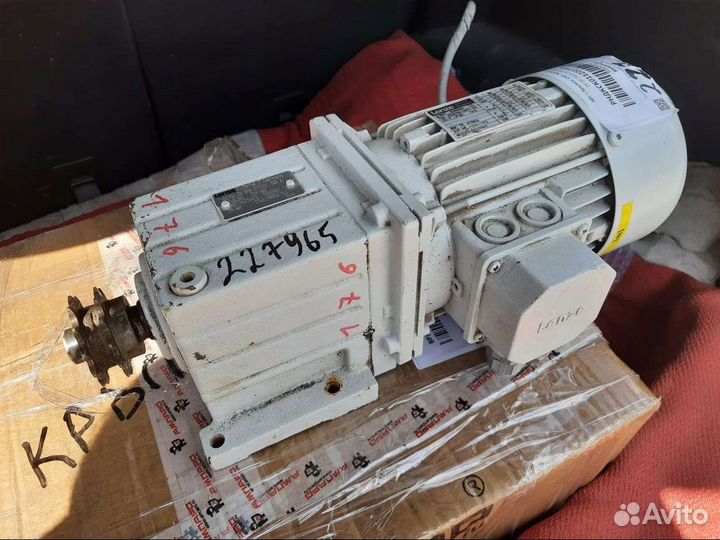 Моторредуктор 176 оборотов. Германия