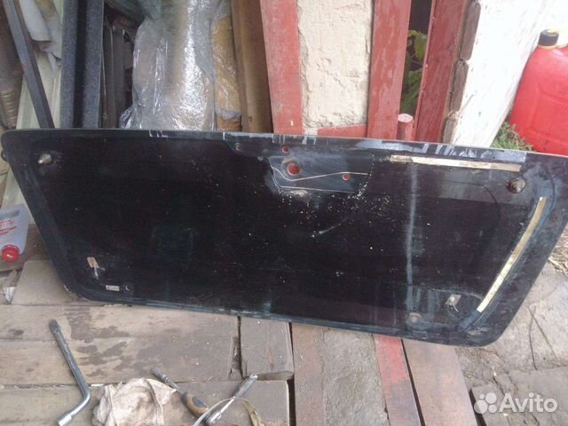 Заднее стекло на форд эскейп(маврик)