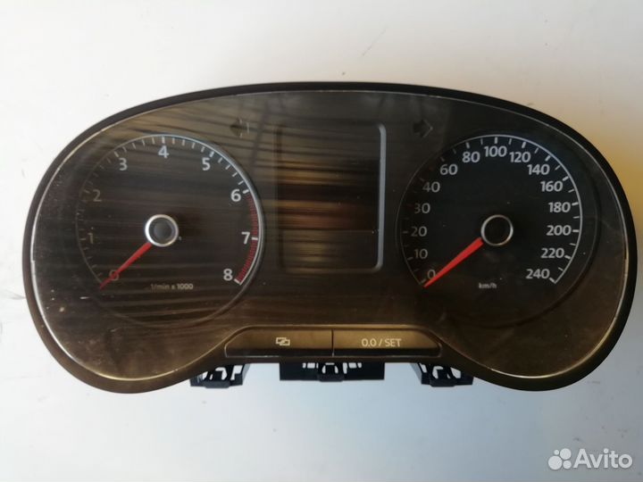 Щиток приборов (панель) VW Polo седан АКПП