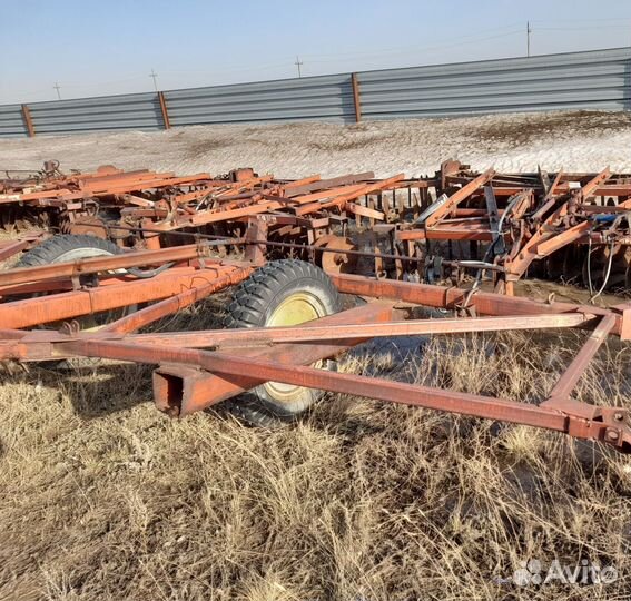 Плуг Белагромаш-Сервис ЛДГ-12Б, 1991