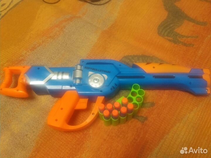 Игрушечный пистолет