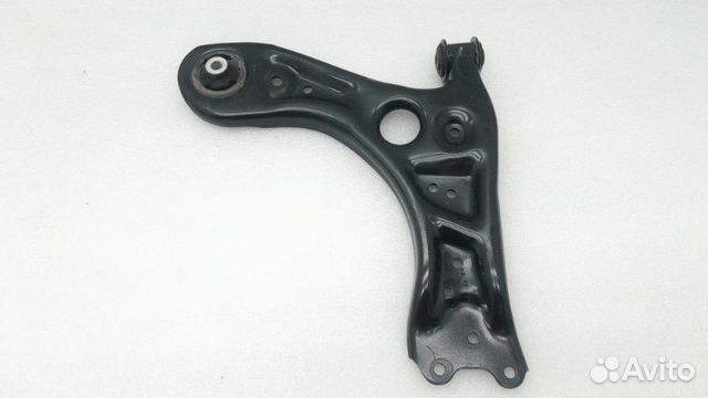 Рычаг подвески передний правый Skoda Rapid NK6