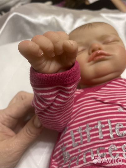 Кукла реборн спящий