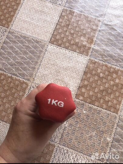 Гантеля-1кг