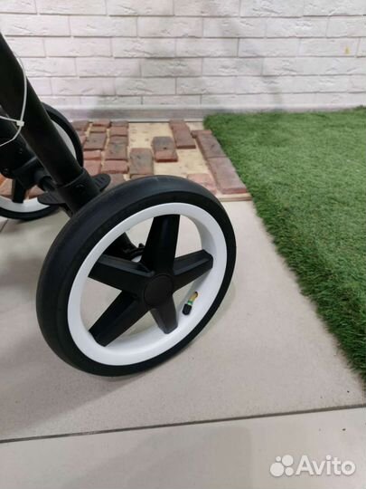 Прогулочная коляска Baby Tilly Urban (пневмо)