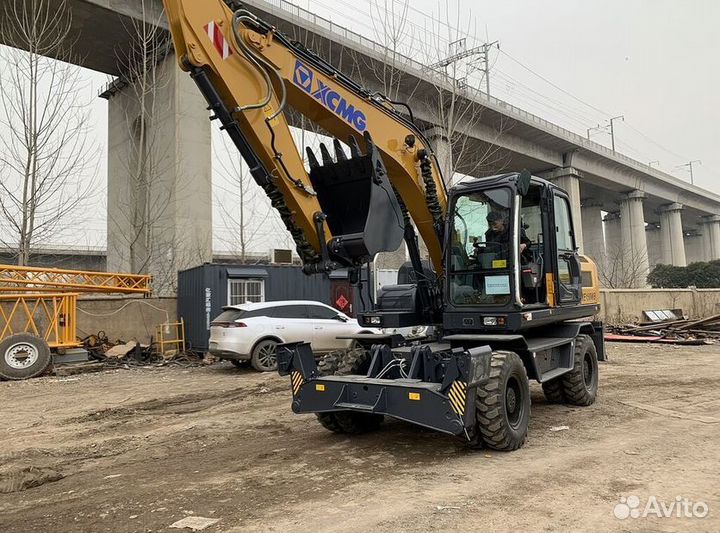 Колёсный экскаватор XCMG XE150WD, 2023