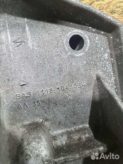 Кронштейн генератора Лада Гранта