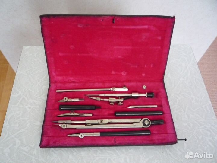 Готовальня