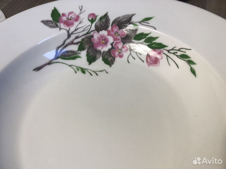 Сервизы столовый и чайный