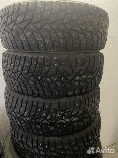 Dunlop SP Winter Ice 02 215/55 R17 25J