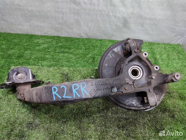 Кулак задний правый BMW X3 (E83) 2004