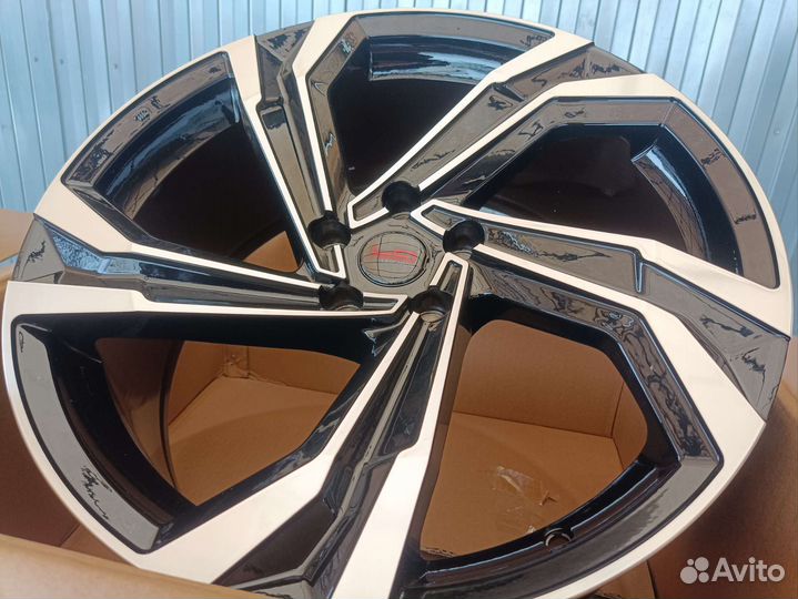 Литьё новое Legeartis r-19 (5x112) 4 шт