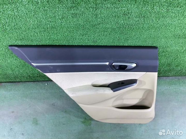 Обшивка двери задняя левая Honda Civic FD1 R18A