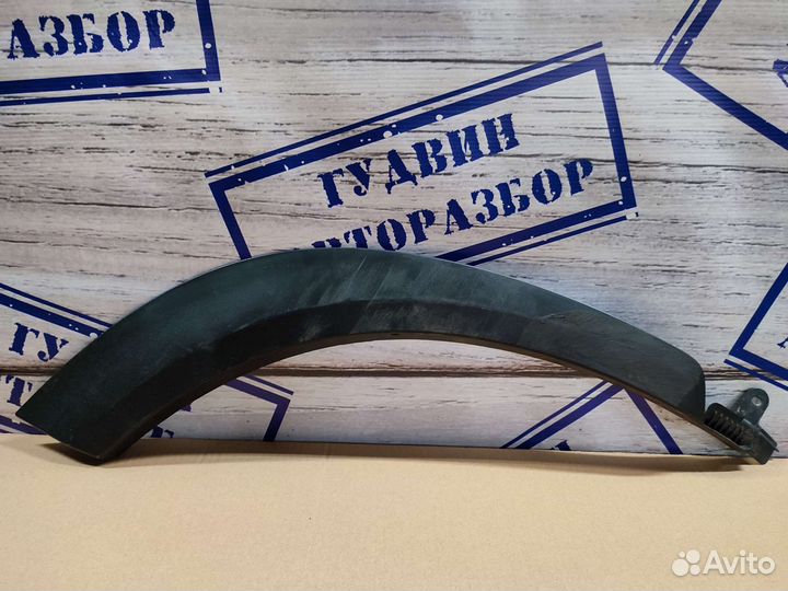 Накладка задняя правая на дверь Lexus NX