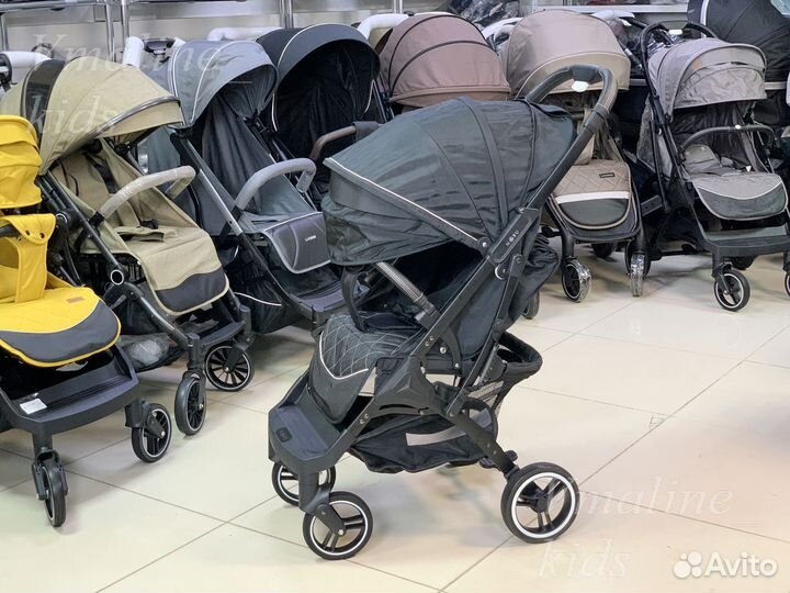 Детская коляска прогулка