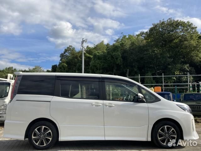 Toyota Noah 2.0 CVT, 2017, 72 000 км