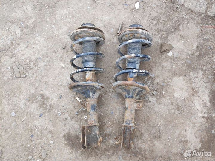 Стойки передние Hyndai Santa Fe