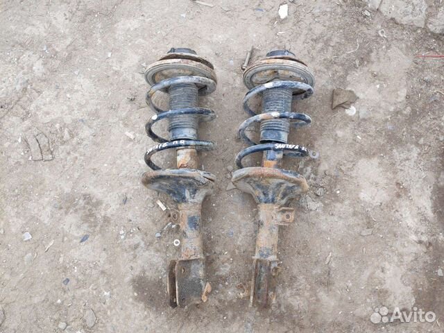 Стойки передние Hyndai Santa Fe