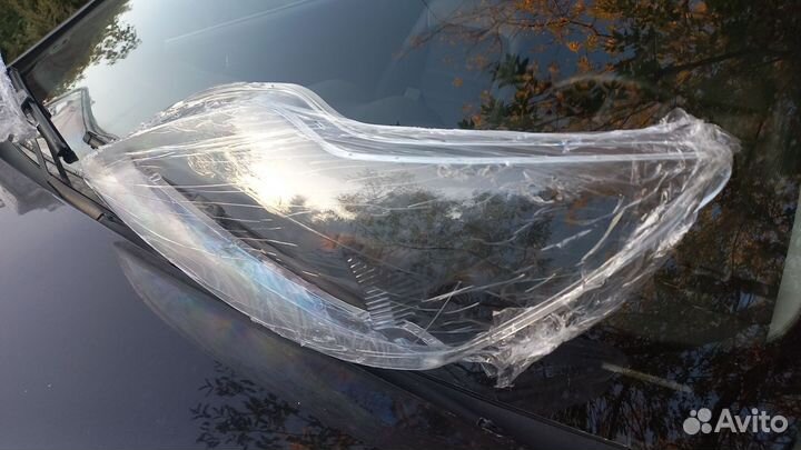 Продам стёкла фар на форд фокус