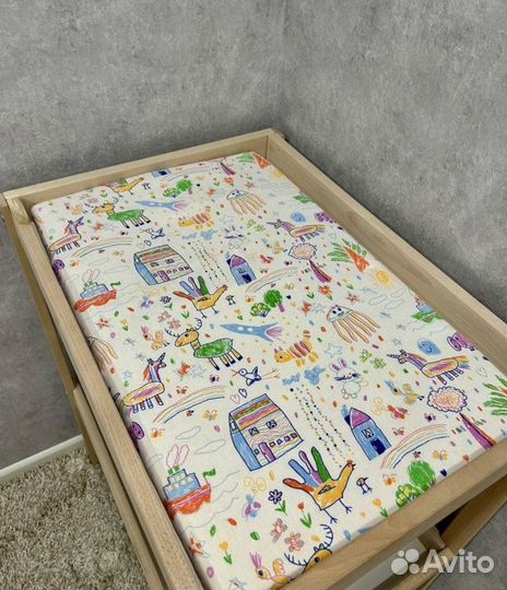 Пеленальный стол Икеа + 2 матрасика с чехлами