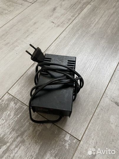 Зарядное устройство