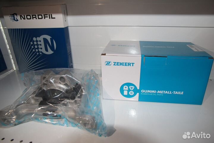 Подушка опора двигателя (правая) Ford Focus 2-3