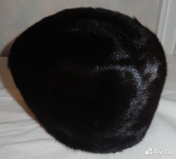 Шапка женская из норки черная