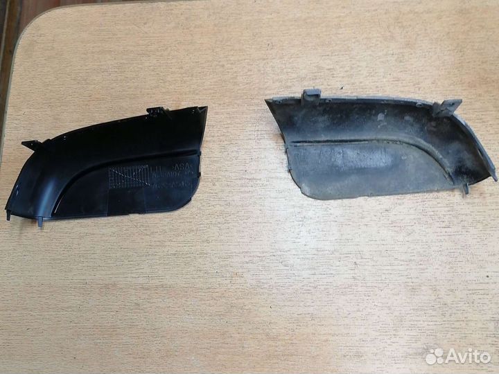 Mitsubishi Pajero 4 Крышка в зеркало нижняя