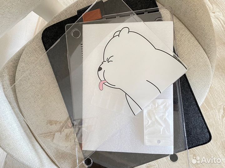 Чехол на MacBook Pro 16