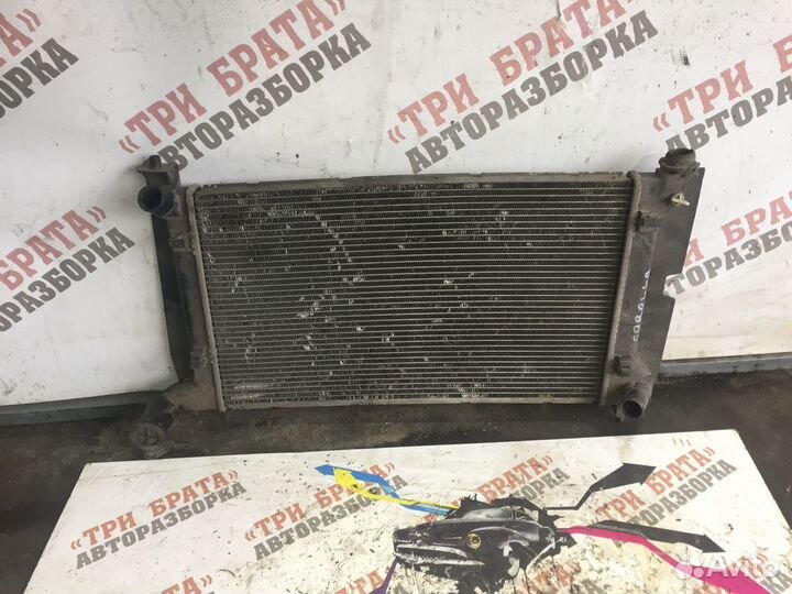 Тойота Королла Радиатор охлаждающей жидкости