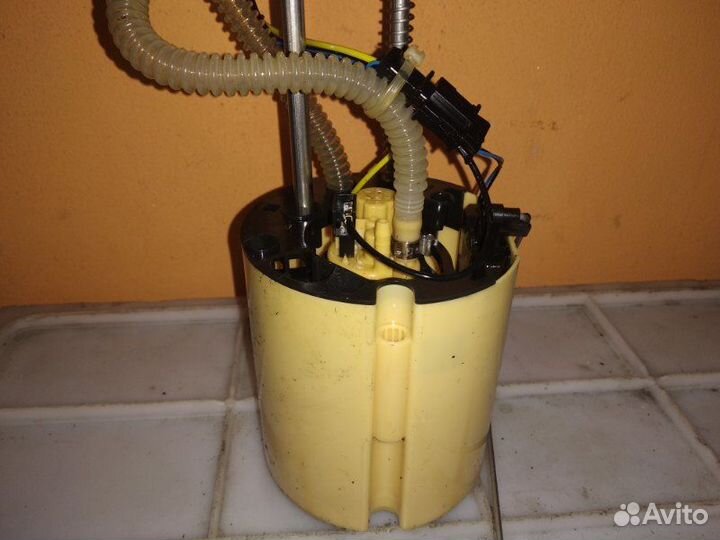 Насос топливный Audi A6 C6 caha 2010