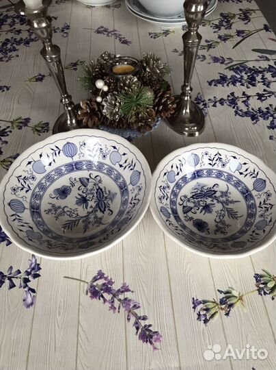 Синий лук, луковый узор салатник