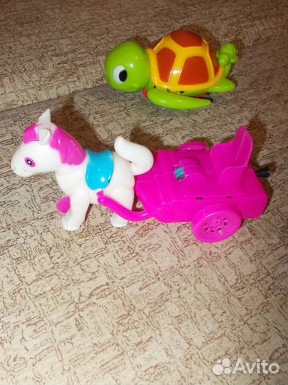 Игрушки для самых маленьких бубен, неваляшка и др