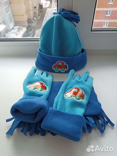 Демисезонные шапки на мальчика 7-10 лет пакетом